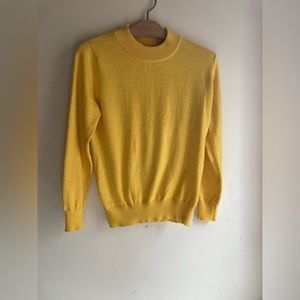 Bundle of two vintage sweaters, approx size small/4